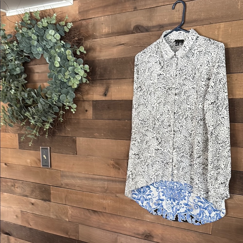 Nicole Miller Black and White Patterned Blouse